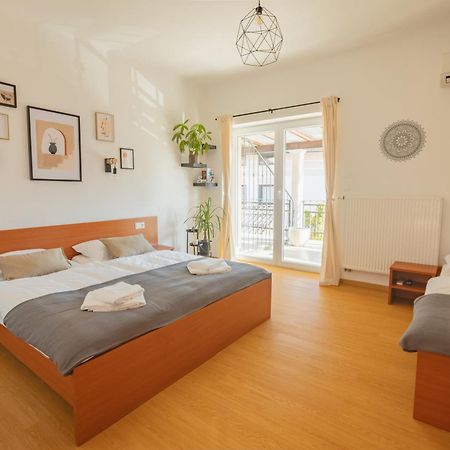 Vila Klara Apartments リュブリャナ エクステリア 写真