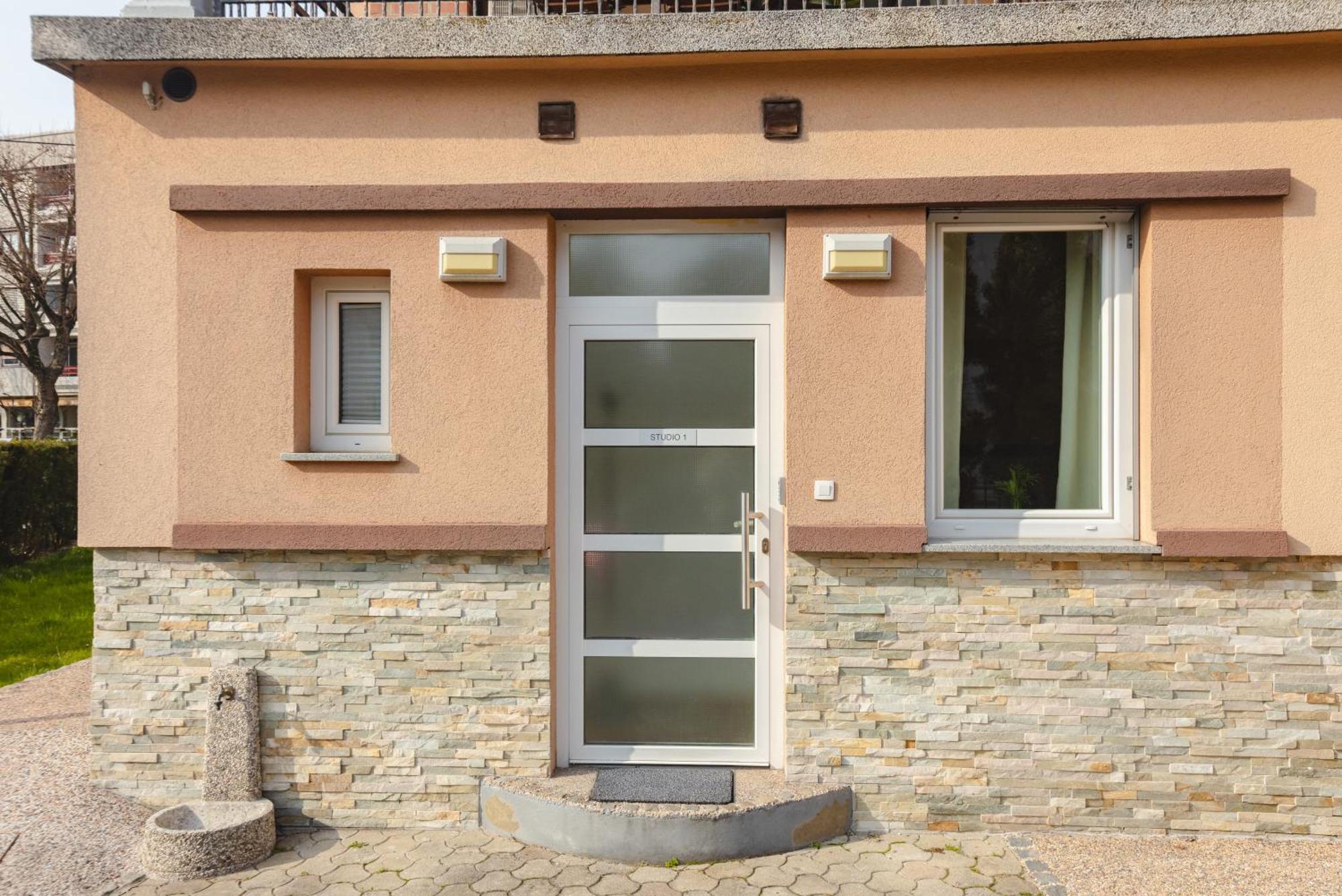 Vila Klara Apartments リュブリャナ エクステリア 写真