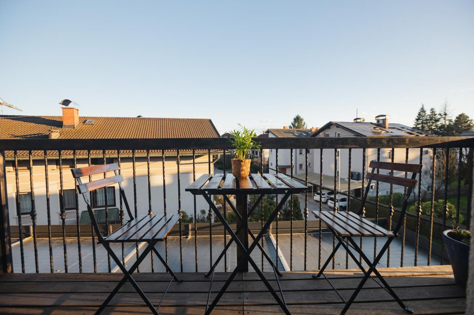 Vila Klara Apartments リュブリャナ エクステリア 写真