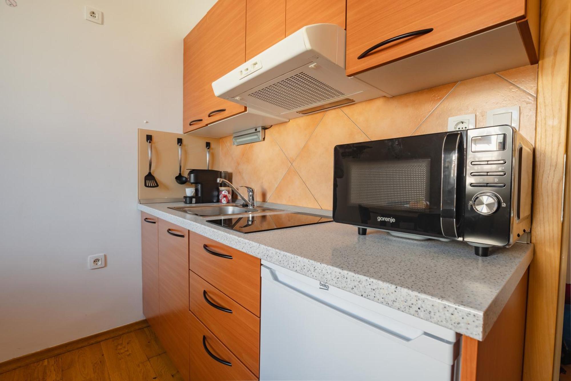 Vila Klara Apartments リュブリャナ エクステリア 写真