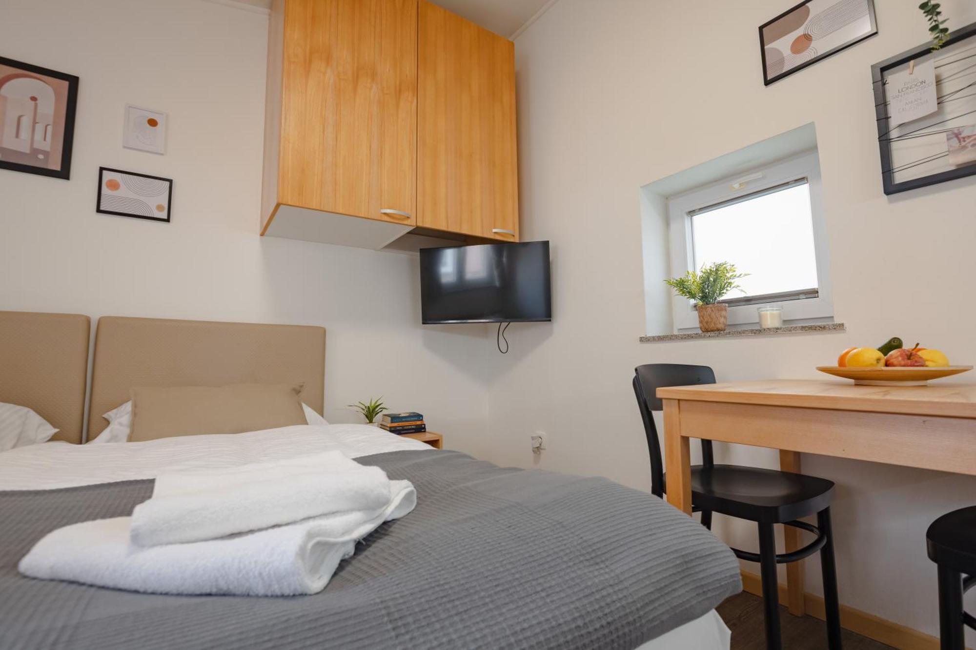 Vila Klara Apartments リュブリャナ エクステリア 写真