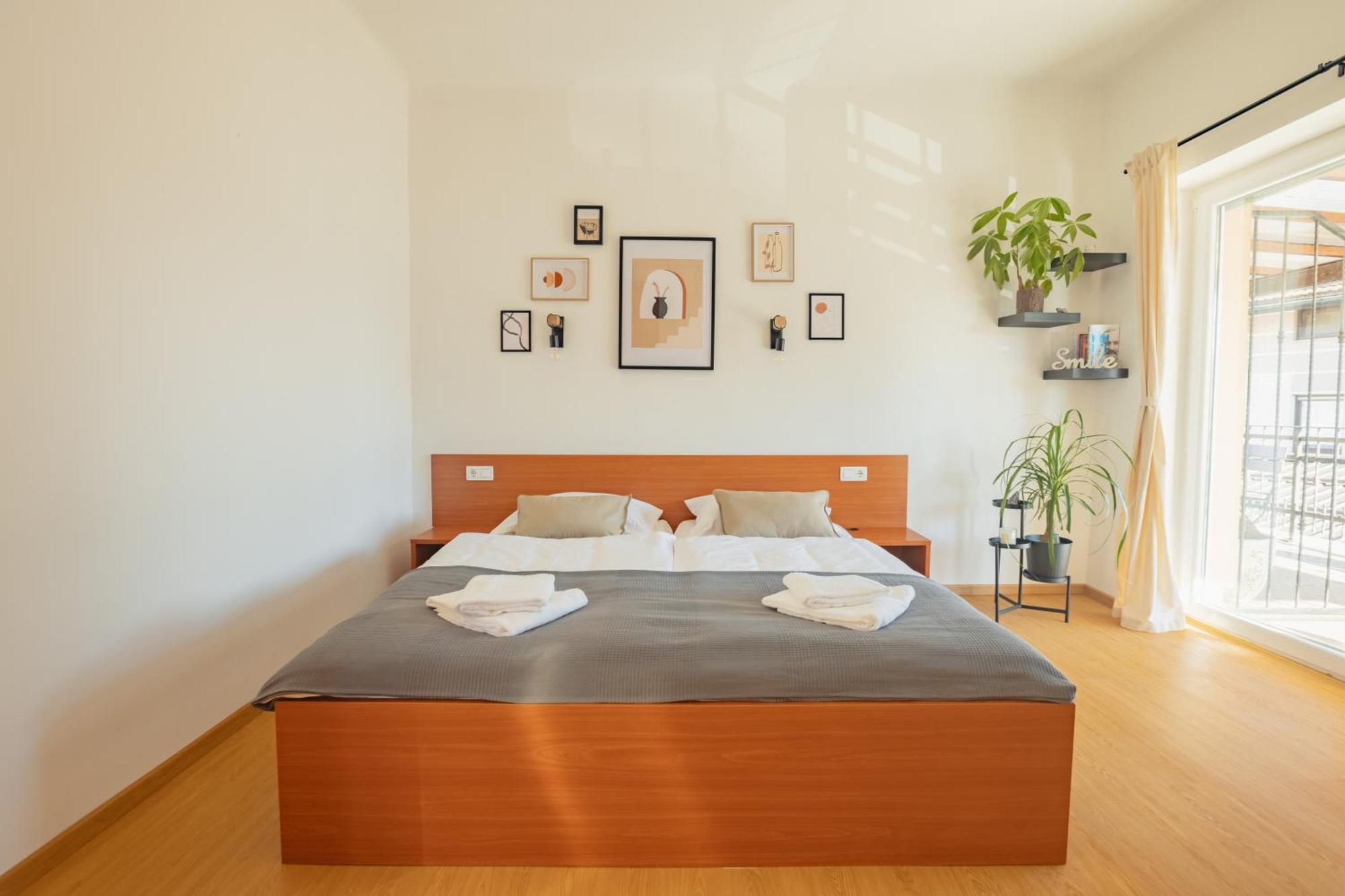 Vila Klara Apartments リュブリャナ エクステリア 写真