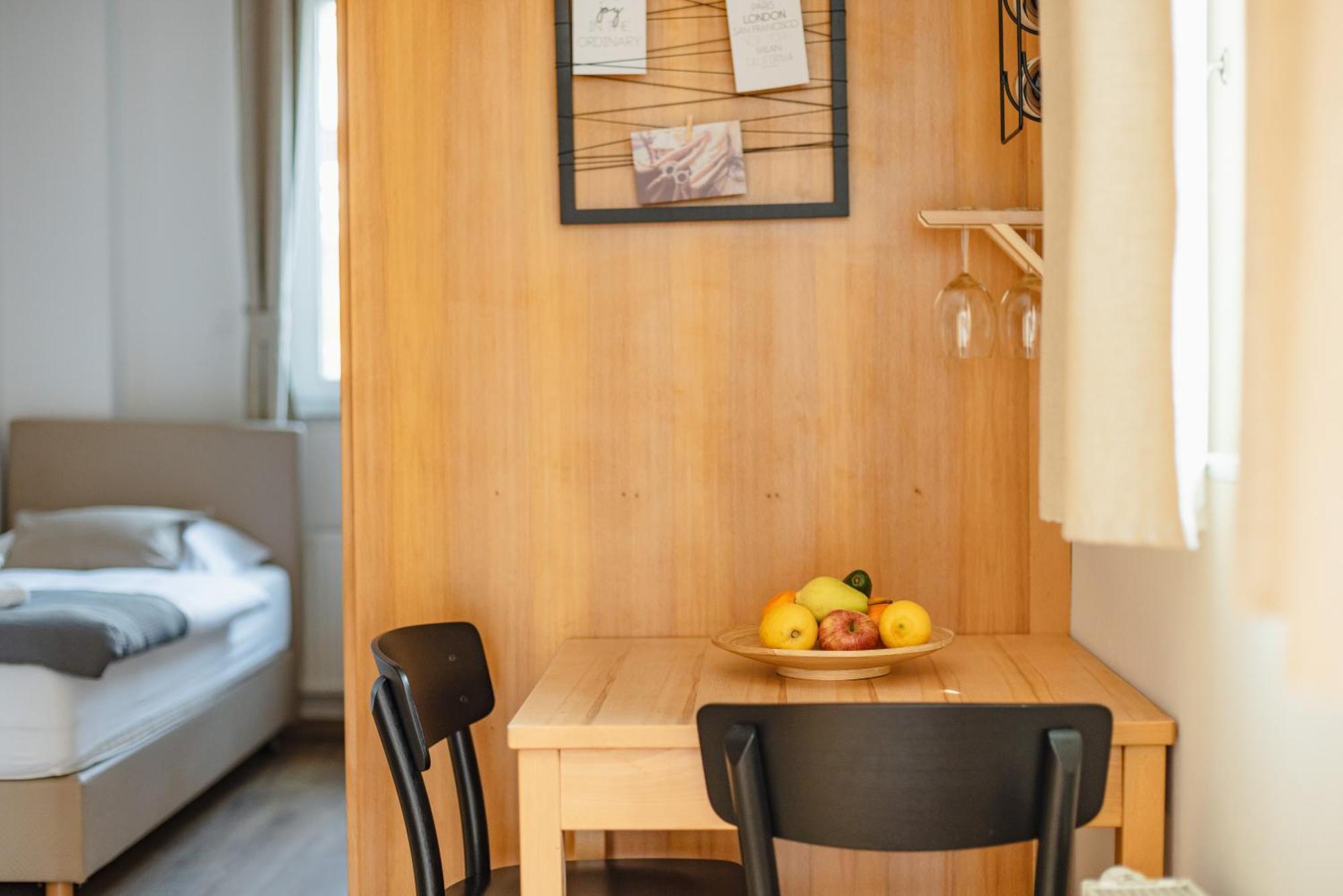 Vila Klara Apartments リュブリャナ エクステリア 写真